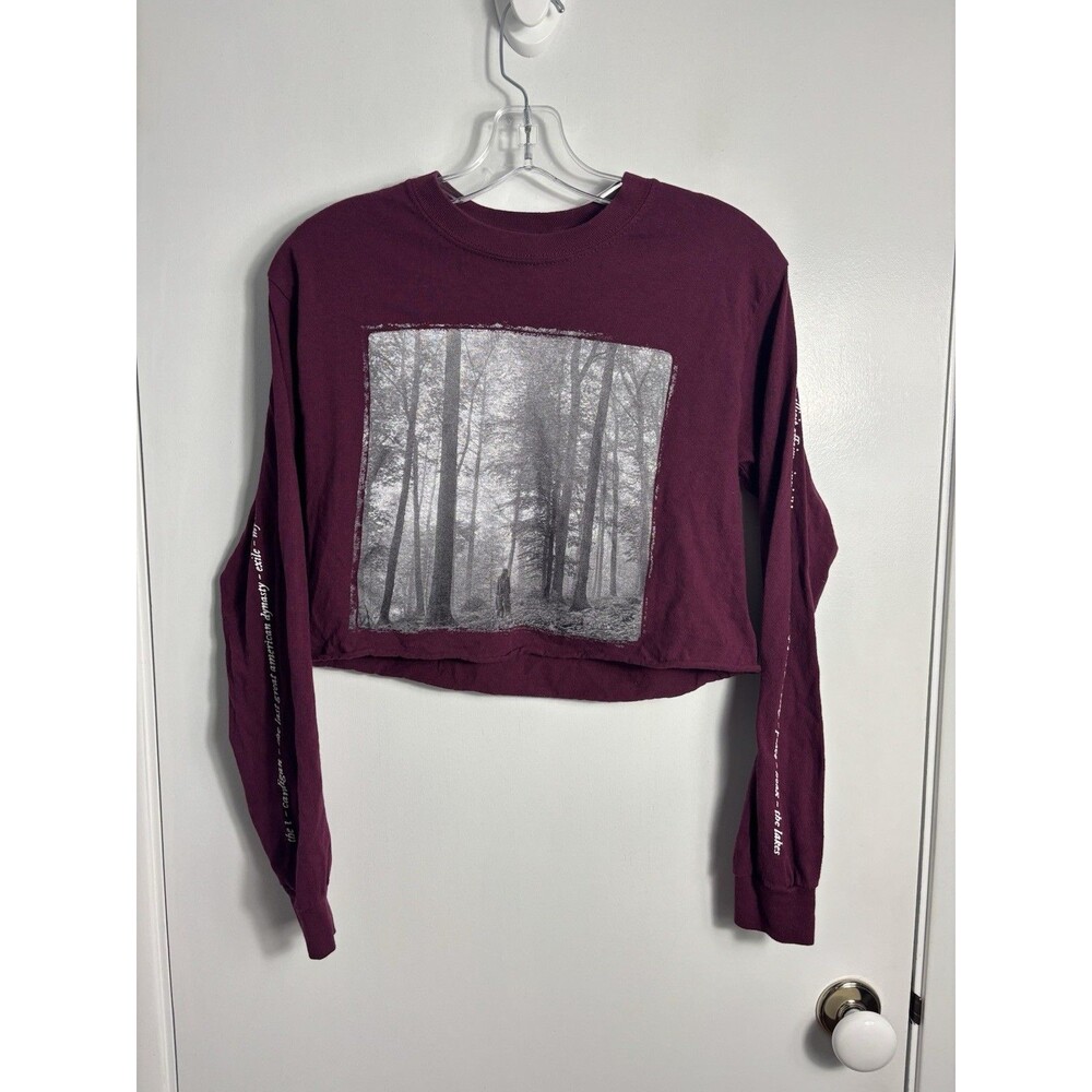 Taylor Swift Shirt Womens Small Red Folklore Graphic Cropped Long Sleeve